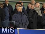 26.11.2025,  Fussball UEFA Championsleague 2025/2026: Vorrunde 5.Spieltag, FC Arsenal - FC Bayern M�nchen, im Emirates-Stadion London (England), Pr�sident Herbert Hainer (FC Bayern) nachdenklich.
