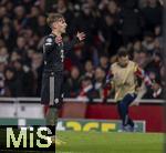 26.11.2025,  Fussball UEFA Championsleague 2025/2026: Vorrunde 5.Spieltag, FC Arsenal - FC Bayern M�nchen, im Emirates-Stadion London (England), Lennart Karl (FC Bayern M�nchen) jubelt..