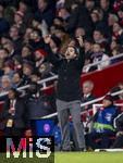 26.11.2025,  Fussball UEFA Championsleague 2025/2026: Vorrunde 5.Spieltag, FC Arsenal - FC Bayern M�nchen, im Emirates-Stadion London (England), Trainer Mikel Arteta (FC Arsenal) unzufrieden.