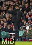 26.11.2025,  Fussball UEFA Championsleague 2025/2026: Vorrunde 5.Spieltag, FC Arsenal - FC Bayern M�nchen, im Emirates-Stadion London (England),  Trainer Vincent Kompany (FC Bayern M�nchen) gestikuliert.