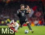 26.11.2025,  Fussball UEFA Championsleague 2025/2026: Vorrunde 5.Spieltag, FC Arsenal - FC Bayern M�nchen, im Emirates-Stadion London (England), Lennart Karl (FC Bayern M�nchen) frustriert.
