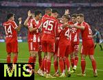 29.11.2025, Fussball Bundesliga 2025/2026, 12.Spieltag, FC Bayern Mnchen - FC St. Pauli, in der Allianz-Arena Mnchen,  Gruppenjubel 



