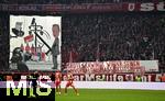 29.11.2025, Fussball Bundesliga 2025/2026, 12.Spieltag, FC Bayern Mnchen - FC St. Pauli, in der Allianz-Arena Mnchen,  Grote schwingt wieder seinen Unverhltnismssigkeitspimmel.



