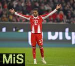 29.11.2025, Fussball Bundesliga 2025/2026, 12.Spieltag, FC Bayern Mnchen - FC St. Pauli, in der Allianz-Arena Mnchen,  
Michael Olise (FC Bayern Mnchen) ist ratlos

