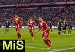 29.11.2025, Fussball Bundesliga 2025/2026, 12.Spieltag, FC Bayern M�nchen - FC St. Pauli, in der Allianz-Arena M�nchen, Torjubel Luis Diaz (FC Bayern M�nchen), Lennart Karl (FC Bayern M�nchen), Raphael Guerreiro (FC Bayern M�nchen) 