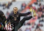 29.11.2025, Fussball Bundesliga 2025/2026, 12.Spieltag, FC Bayern M�nchen - FC St. Pauli, in der Allianz-Arena M�nchen, Torwart Manuel Neuer (FC Bayern M�nchen) macht sich warm.