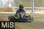 02.12.2025, Unterallgu, Therme Bad Wrishofen, feierliche Erffnung der neuen Photovoltaik-Parkplatzberdachung mit hochmodernem Energiemanagementsystem. Das Thermenparadies beginnt damit eine neue ra ihrer Stromversorgung um umweltfreundlich Energiekosten zu optimieren. Fr die Ehrengste gab es dann ein Elektro-Kart Rennen, passend zum Thema Elektro-Versorgung. Hier im Kart: Unterallgus Landrat Alex Eder