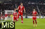 06.12.2025, Fussball Bundesliga 2025/2026, 13.Spieltag, VfB Stuttgart - FC Bayern Mnchen, in der MHP-Arena Stuttgart, Harry Kane (FC Bayern Mnchen) Torjubel mit Joshua Kimmich (FC Bayern Mnchen), Luis Diaz (FC Bayern Mnchen) 
