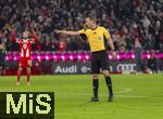 14.12.2025, Fussball Bundesliga 2025/2026, 14.Spieltag, FC Bayern M�nchen - 1.FSV Mainz 05, in der Allianz-Arena M�nchen, Schiedsrichter Dr. Robin Braun (Wuppertal).