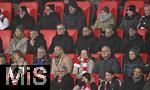 21.12.2025, Fussball Bundesliga 2025/2026, 15. Spieltag, 1. FC Heidenheim 1846 - FC Bayern M�nchen, in der Voith-Arena Heidenheim. die Bayern Verantwortlichen auf der Trib�ne, (L-R) Pr�sident und Aufsichtsratsvorsitzender Herbert Hainer (Bayern M�nchen), Vorstandsvorsitzender Jan-Christian Dreesen (Bayern M�nchen) und Sport-Vorstand Max Eberl (Bayern M�nchen)