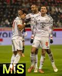 21.12.2025, Fussball Bundesliga 2025/2026, 15.Spieltag, 1.FC Heidenheim - FC Bayern M�nchen, in der Voith-Arena Heidenheim. Torjubel, Luis Diaz (FC Bayern M�nchen), Jonathan Tah (FC Bayern M�nchen), Leon Goretzka (FC Bayern M�nchen) 