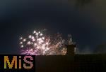 01.01..2026, Bad W�rishofen, Unterallg�u. Silvesterfeuerwerk �ber den D�chern der Stadt.