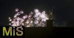 01.01..2026, Bad W�rishofen, Unterallg�u. Silvesterfeuerwerk �ber den D�chern der Stadt.