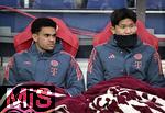 06.01.2026, Fussball 1. Bundesliga 2025/2026, Testspiel: RB Salzburg - FC Bayern M�nchen, in der Red Bull Arena Salzburg. v.l. Luis Diaz (FC Bayern M�nchen) und Min-jae Kim (Bayern M�nchen, Minjae Kim) auf der Ersatzbank