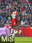 06.01.2026, Fussball 1. Bundesliga 2025/2026, Testspiel: RB Salzburg - FC Bayern M�nchen, in der Red Bull Arena Salzburg. v.l. Karim Konate (Salzburg) gegen Dayot Upamecano (FC Bayern M�nchen) 