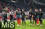 06.01.2026, Fussball 1. Bundesliga 2025/2026, Testspiel: RB Salzburg - FC Bayern M�nchen, in der Red Bull Arena Salzburg. Die Bayern Fans bedanken sich bei den Fans