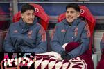 06.01.2026, Fussball 1. Bundesliga 2025/2026, Testspiel: RB Salzburg - FC Bayern M�nchen, in der Red Bull Arena Salzburg (�sterreich), v.li:  Deniz Ofli (FC Bayern M�nchen), Felipe Chavez (Bayern M�nchen) auf der Ersatzbank.