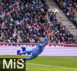 06.01.2026, Fussball 1. Bundesliga 2025/2026, Testspiel: RB Salzburg - FC Bayern M�nchen, in der Red Bull Arena Salzburg (�sterreich), Goalkeeper Alexander Schlager (Salzburg)