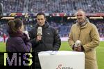 06.01.2026, Fussball 1. Bundesliga 2025/2026, Testspiel: RB Salzburg - FC Bayern M�nchen, in der Red Bull Arena Salzburg (�sterreich), Marcus Mann (mitte, Gesch�ftsf�hrer Sport RB Salzburg) am ServusTV Mikrofon, re: Alexander Zickler 