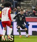 06.01.2026, Fussball 1. Bundesliga 2025/2026, Testspiel: RB Salzburg - FC Bayern M�nchen, in der Red Bull Arena Salzburg (�sterreich), Guido Della Rovere (FC Bayern M�nchen),  am Ball 
