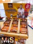 10.01.2026, Neu im Angebot eines Supermarktes: Proteinriegel vom Fussballer und FC Bayern-Superstar Harry Kane im Verkaufsregal eines Supermarktes in Bayern. 