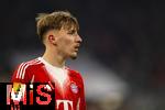 11.01.2026, Fussball Bundesliga 2025/2026, 16.Spieltag, FC Bayern M�nchen - VfL Wolfsburg, in der Allianz-Arena M�nchen, Lennart Karl (FC Bayern M�nchen) nachdenklich 