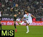 15.01.2026, Fussball 1. Bundesliga 2025/2026, 17.Spieltag, FC Augsburg - 1.FC Union Berlin, in der WWK-Arena Augsburg. v.l. Rani Khedira (Union Berlin) gegen Han-Noah Massengo (FC Augsburg) 
 

