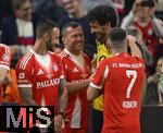 18.01.2026, Fussball, der FC Bayern M�nchen Legends-CUP, im SAP-Garden M�nchen. v.l. Diego Contento, Lothar Matth�us und Franck Ribery (alle Bayern M�nchen) mit Mats Hummels (Dortmund).