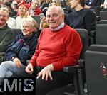 18.01.2026, Fussball, der FC Bayern M�nchen Legends-CUP, im SAP-Garden M�nchen. v.l. Ehefrau Susi Hoene� und Ehren-Pr�sident Uli Hoene� (FC Bayern M�nchen, Hoeness) 