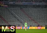 21.01.2026,  Fussball UEFA Championsleague 2025/2026: Vorrunde 7.Spieltag, FC Bayern M�nchen - Union Saint-Gilloise, in der Allianz-Arena M�nchen. Torwart Manuel Neuer (FC Bayern M�nchen) vor der leeren S�dtrib�ne.
  

