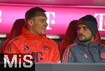 24.01.2026, Fussball Bundesliga 2025/2026, 19.Spieltag, FC Bayern M�nchen - FC Augsburg, in der Allianz-Arena M�nchen,   Jv.l. Torwart Manuel Neuer (FC Bayern M�nchen) und Torwart Sven Ulreich (FC Bayern M�nchen)  auf der Bank


