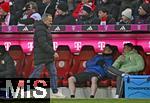 24.01.2026, Fussball Bundesliga 2025/2026, 19.Spieltag, FC Bayern M�nchen - FC Augsburg, in der Allianz-Arena M�nchen,   Trainer Manuel Baum (FC Augsburg) ist unzufrieden

