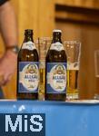 29.01.2026, Bad W�rishofen im Unterallg�u, Bierflaschen stehen zum probieren bereit. Allg�u Hell von der Lindenbrauerei Mindelheim 