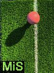 22.08.2025,   Bad W�rishofen, Minigolf, der Ball liegt auf dem Pin und wirft einen langen Schatten.