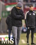 31.01.2026, Fussball 1. Bundesliga 2025/2026, 20.Spieltag, FC Augsburg - FC St. Pauli, in der WWK-Arena Augsburg. Trainer Alexander Blessin (FC St. Pauli) nachdenklich 