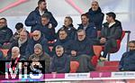 08.02.2026, Fussball Bundesliga 2025/2026, 21.Spieltag, FC Bayern M�nchen - TSG 1899 Hoffenheim, in der Allianz-Arena M�nchen,   Trainer Julian Nagelsmann (Deutschland) �ber Ehren-Pr�sident Uli Hoene� (FC Bayern M�nchen, Hoeness), Ex-Vorstandsvorsitzender Karl-Heinz Rummenigge (FC Bayern M�nchen) , Sportvorstand Max Eberl (Bayern M�nchen) , Vorstandsvorsitzender Jan-Christian Dreesen (FC Bayern M�nchen) und darunter Pr�sident Herbert Hainer (FC Bayern)   


