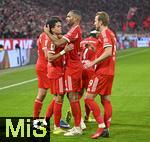 08.02.2026, Fussball Bundesliga 2025/2026, 21.Spieltag, FC Bayern M�nchen - TSG 1899 Hoffenheim, in der Allianz-Arena M�nchen,   Torjubel von Luis Diaz (FC Bayern M�nchen) nach dem 3:1 v.l. Luis Diaz (FC Bayern M�nchen), Jonathan Tah (FC Bayern M�nchen), Serge Gnabry (FC Bayern M�nchen) und Harry Kane (FC Bayern M�nchen) 


