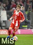 08.02.2026, Fussball Bundesliga 2025/2026, 21.Spieltag, FC Bayern M�nchen - TSG 1899 Hoffenheim, in der Allianz-Arena M�nchen,   
Lennart Karl (FC Bayern M�nchen) am Ball.

