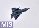 10.02.2026,  Am Himmel über Bad Wörishofen im Unterallgäu. Eurofighter der Luftwaffe vom TakLwG 74 in Neuburg während einer Übung. Die Luftwaffe führt Flugübungen mit dem Eurofighter Jagdflugzeug durch. Der Eurofighter Typhoon ist ein zweistrahliges Mehrzweckkampfflugzeug.  