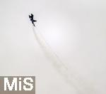 10.02.2026,  Am Himmel �ber Bad W�rishofen im Unterallg�u. Eurofighter der Luftwaffe vom TakLwG 74 in Neuburg w�hrend einer �bung. Die Luftwaffe f�hrt Flug�bungen mit dem Eurofighter Jagdflugzeug durch. Der Eurofighter Typhoon ist ein zweistrahliges Mehrzweckkampfflugzeug.  