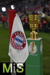 11.02.2026, Fussball DFB-Pokal 2025/2026, Viertelfinale, FC Bayern M�nchen - RB Leipzig, in der Allianz-Arena M�nchen. DFB Pokal im Detail mit der FC Bayern Fahne


