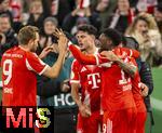 11.02.2026, Fussball DFB-Pokal 2025/2026, Viertelfinale, FC Bayern München - RB Leipzig, in der Allianz-Arena München. Torjubel Harry Kane (FC Bayern München), Aleksandar Pavlovic (Bayern München) , Alphonso Davies (FC Bayern München), 
