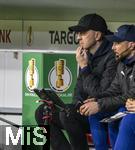 11.02.2026, Fussball DFB-Pokal 2025/2026, Viertelfinale, FC Bayern München - RB Leipzig, in der Allianz-Arena München. Trainer Ole Werner (RB Leipzig) nachdenklich auf der Bank 