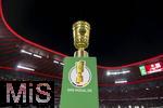 11.02.2026, Fussball DFB-Pokal 2025/2026, Viertelfinale, FC Bayern München - RB Leipzig, in der Allianz-Arena München. Der DFB-Pokal steht auf der Stele bereit am Spielfeldrand. 