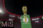 11.02.2026, Fussball DFB-Pokal 2025/2026, Viertelfinale, FC Bayern München - RB Leipzig, in der Allianz-Arena München. Der DFB-Pokal steht auf der Stele bereit am Spielfeldrand. 