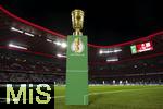 11.02.2026, Fussball DFB-Pokal 2025/2026, Viertelfinale, FC Bayern München - RB Leipzig, in der Allianz-Arena München. Der DFB-Pokal steht auf der Stele bereit am Spielfeldrand. 