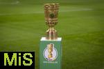 11.02.2026, Fussball DFB-Pokal 2025/2026, Viertelfinale, FC Bayern München - RB Leipzig, in der Allianz-Arena München. Der DFB-Pokal steht auf der Stele bereit. 