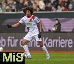 15.02.2026, Fussball 1. Bundesliga 2025/2026, 22.Spieltag, FC Augsburg - 1.FC Heidenheim, in der WWK-Arena Augsburg. Han-Noah Massengo (FC Augsburg) 