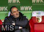 15.02.2026, Fussball 1. Bundesliga 2025/2026, 22.Spieltag, FC Augsburg - 1.FC Heidenheim, in der WWK-Arena Augsburg. Trainer Frank Schmidt (1. FC Heidenheim 1846) nachdenklich  