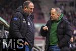 15.02.2026, Fussball 1. Bundesliga 2025/2026, 22.Spieltag, FC Augsburg - 1.FC Heidenheim, in der WWK-Arena Augsburg. v.li: Trainer Frank Schmidt (1. FC Heidenheim 1846) mit Trainer Manuel Baum (FC Augsburg) vor dem Spiel.